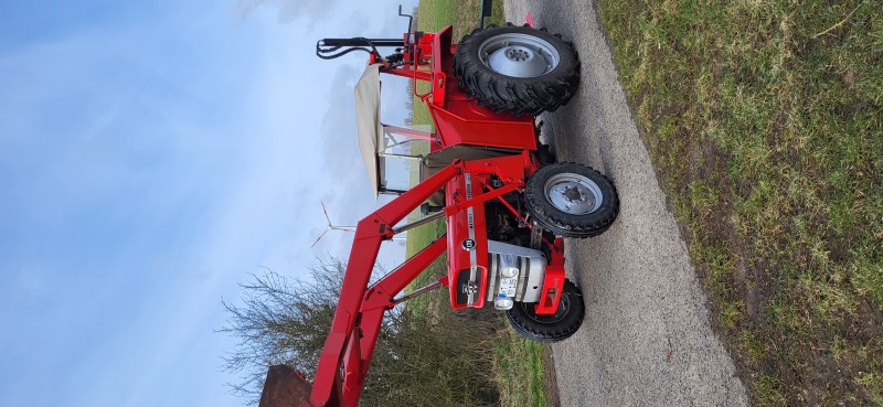MF 135