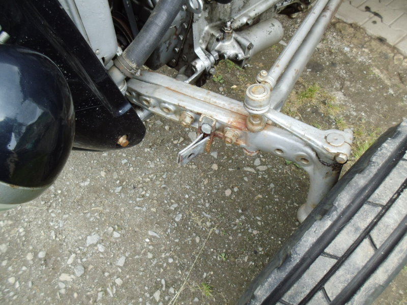 25037096jn.jpg